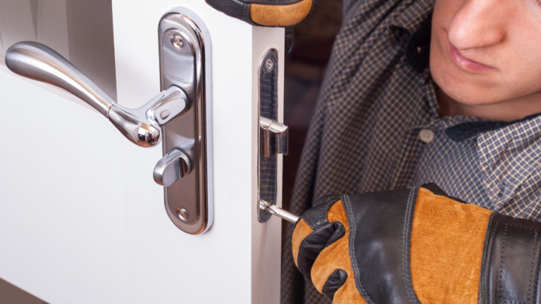 Urgent Locksmith Aid in Manchester, CT